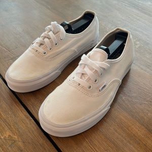 White Vans Authentic’s. Excellent condition, great for summer.